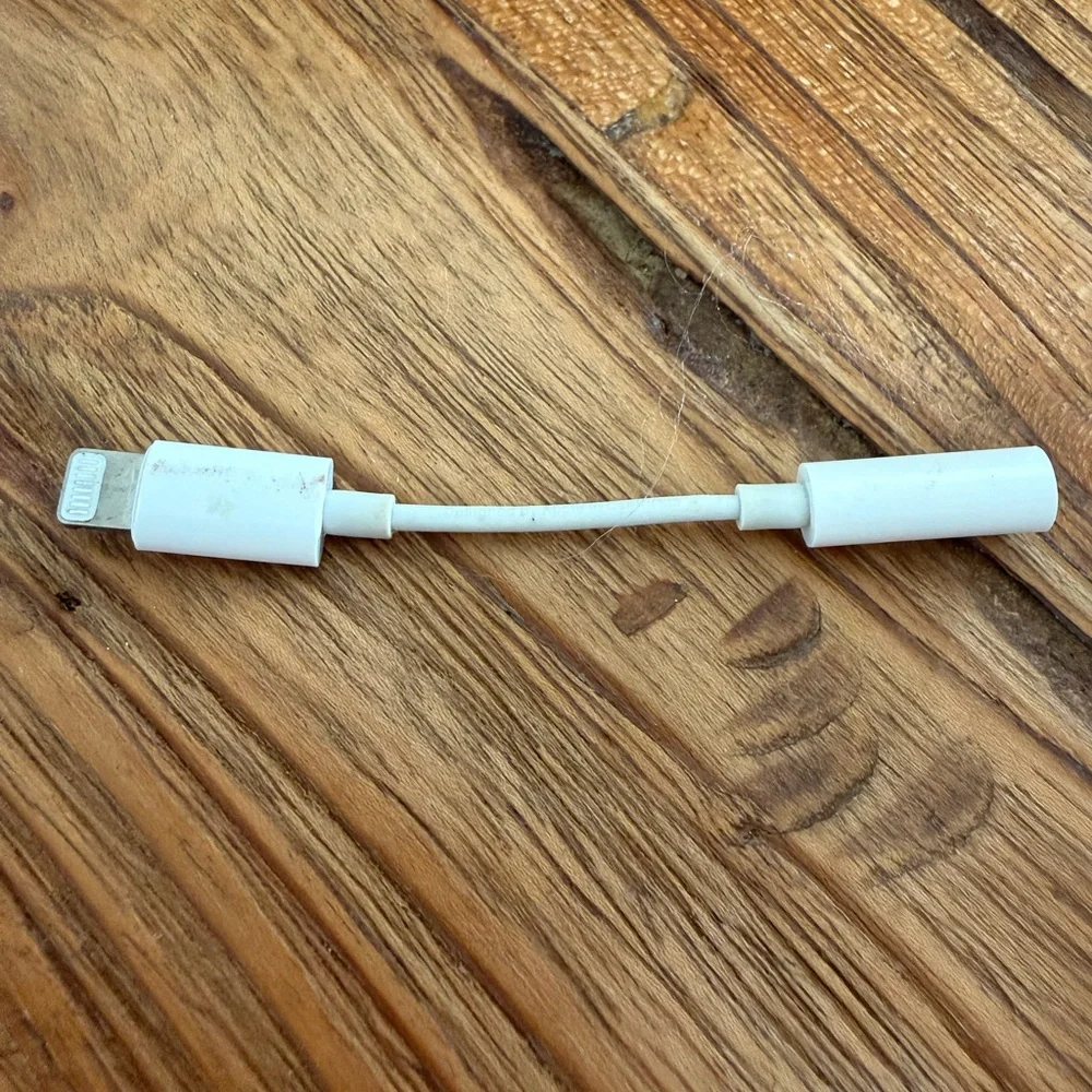 Apple Headphone Jack to Light ing Adapter.